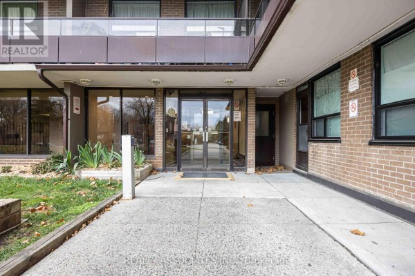 811 - 180 Markham Road, Toronto, ON, photo 2