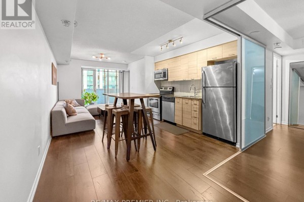 Dining room - 811 - 20 Joe Shuster Way, Toronto, ON M6K0A3 Photo 2