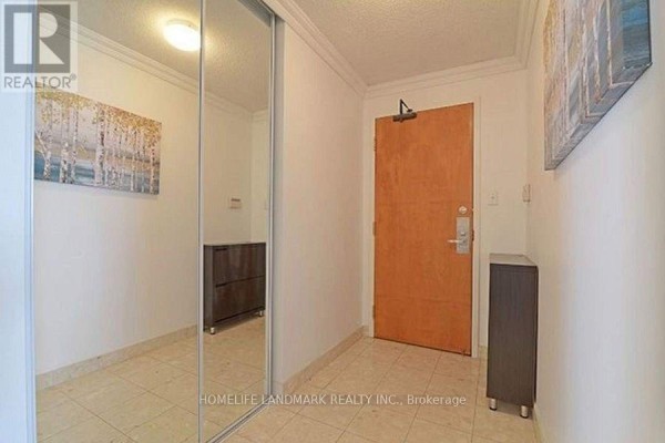 811 - 256 Doris Avenue, Toronto, ON, photo 2