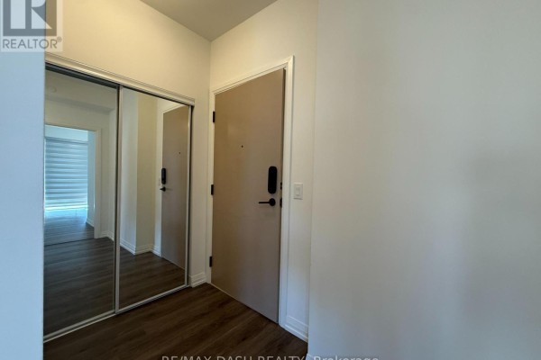 811 - 280 Dundas Street W, Toronto, ON M5T0E3 Photo 2