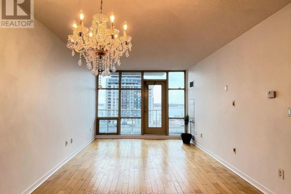 Den - 811 - 35 Mariner Terrace, Toronto, ON M5V3V9 Photo 5