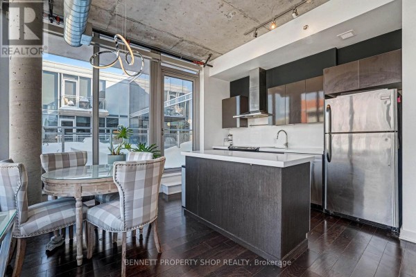 Kitchen - 811 - 360 Mcleod Street, Ottawa, ON K2P1A9 Photo 4