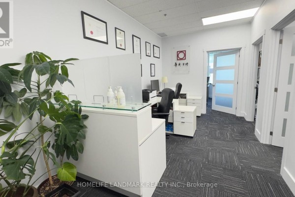 811 - 3601 Highway 7 E, Markham, ON L3R0M3 Photo 5