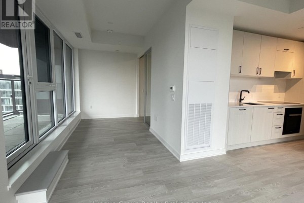 811 - 5 Quarrington Lane, Toronto, ON M3C0S5 Photo 5