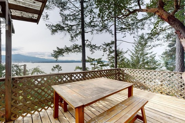Living room - 811 Canso Rd, Gabriola Island, BC V0R1X2 Photo 5