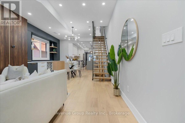 Sunroom - 811 Dovercourt Road, Toronto, ON M6H2X4 Photo 3