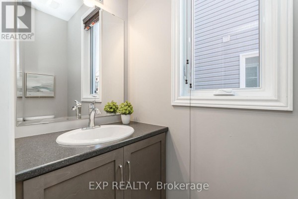 Bedroom 2 - 811 Loosestrife Way, Ottawa, ON K1T0L8 Photo 3
