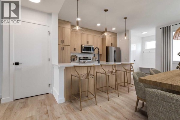 Dining room - 811 Sora Boulevard Se, Calgary, AB T3S0M7 Photo 3