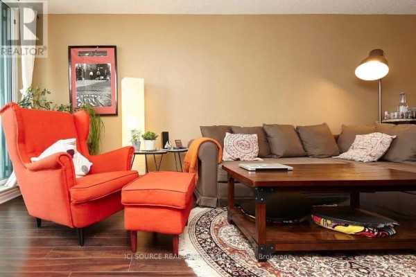 Dining room - 812 - 228 Queens Quay W, Toronto, ON M5J2X1 Photo 3