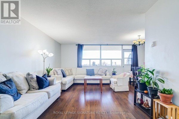 Bedroom 2 - 812 - 2550 Pharmacy Avenue, Toronto, ON M1W1H9 Photo 5