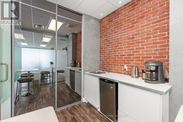 812 - 7191 Yonge Street, Markham, ON L3T0C4 Photo 2