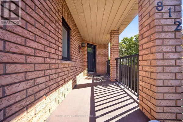 Primary Bedroom - 812 Knotty Pine Grove, Mississauga, ON L5W1K5 Photo 5