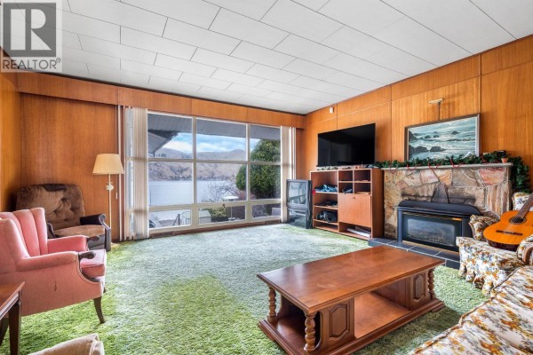 Bedroom - 8121 Okanagan Landing Road, Vernon, BC V1H1J4 Photo 5