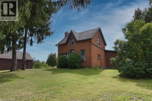 8125 Dickenson Road E, Mount Hope, ON, photo 2