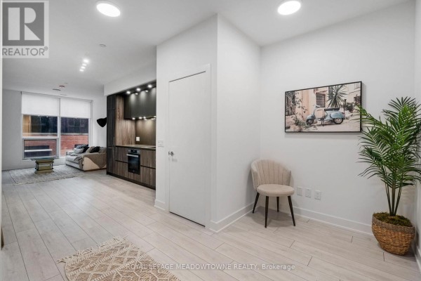 813 - 15 Mercer Street, Toronto, ON, photo 3