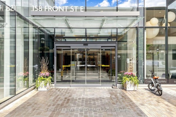 813 - 158 Front Street E, Toronto, ON, photo 2