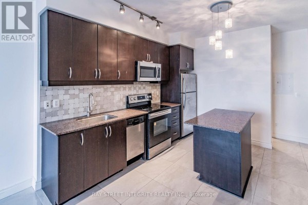 813 - 2885 Bayview Avenue, Toronto, ON, photo 2