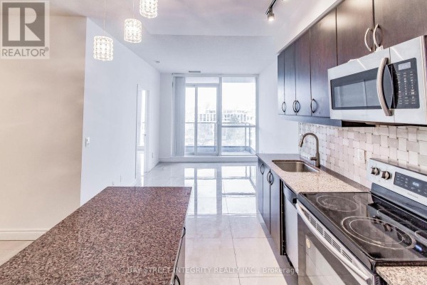 813 - 2885 Bayview Avenue, Toronto, ON, photo 3