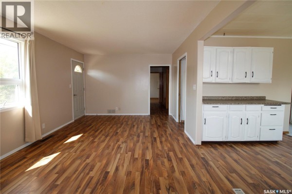 Bedroom - 813 Cartier Street, Whitewood, SK S0G5C0 Photo 5