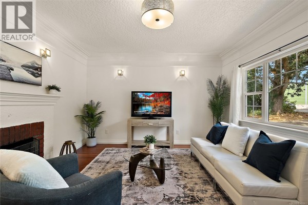 813 Portage Rd, Saanich, BC, photo 3