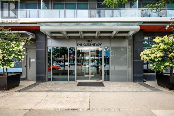815 - 1185 The Queensway, Toronto, ON, photo 2