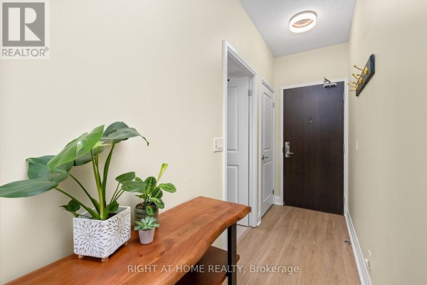 815 - 1185 The Queensway, Toronto, ON, photo 3
