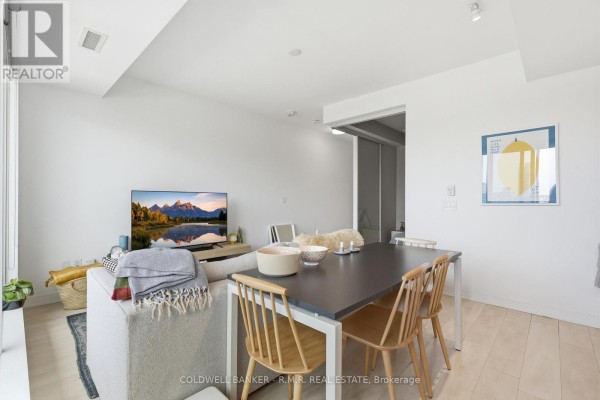 Foyer - 815 - 60 Tannery Road, Toronto, ON M5A0S8 Photo 5