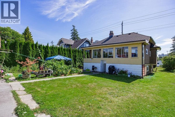 815 Eighth Avenue, New Westminster, BC V3M2R4 Photo 3