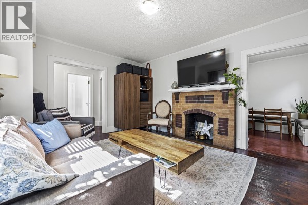 815 Eighth Avenue, New Westminster, BC V3M2R4 Photo 4