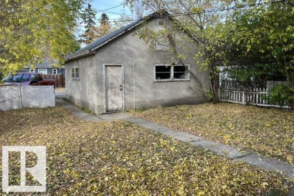 8150 78 Av Nw, Edmonton, AB, photo 2