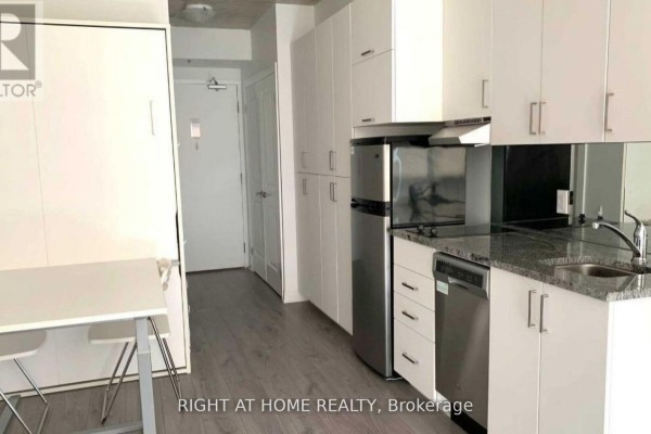 816 - 1900 Simcoe Street N, Oshawa, ON, photo 3