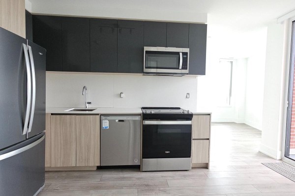 Living room - 816 - 3100 Keele Street, Toronto, ON M3M0E1 Photo 4