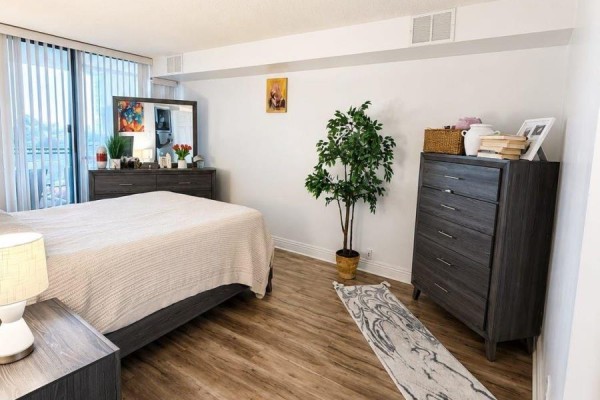 Bedroom 2 - 816 - 4725 Sheppard Avenue E, Toronto, ON M1S5B2 Photo 5
