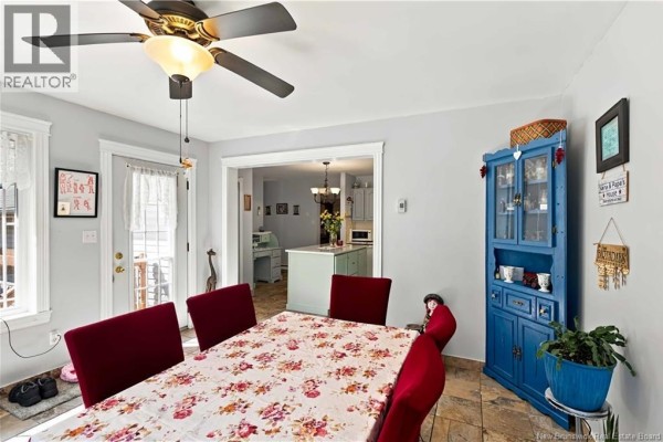 Family room - 816 Route 102, Swan Creek, NB E2V2X6 Photo 5