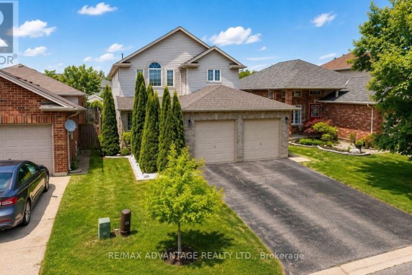 Sitting room - 816 Wild Rose Lane S, London North, ON N6H5X4 Photo 2