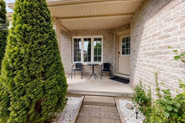 Bathroom - 816 Wild Rose Lane S, London North, ON N6H5X4 Photo 5