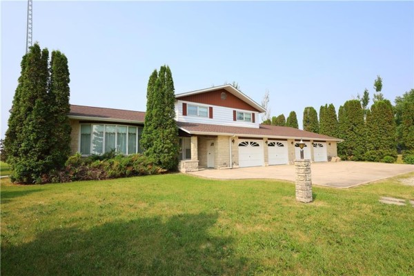 Kitchen - 8162 2 Road N, Montcalm, MB R0A0L0 Photo 2
