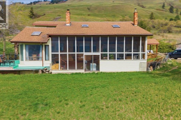 Den - 8163 Buchanan Road, Coldstream, BC V1B3B8 Photo 2