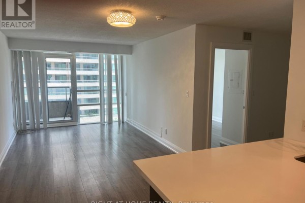 Primary Bedroom - 817 - 35 Hollywood Avenue, Toronto, ON M2N0A9 Photo 4
