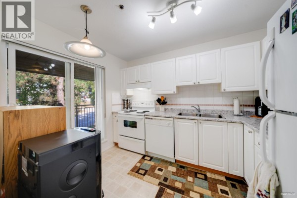 817 1310 Cariboo Street, New Westminster, BC V3M1X2 Photo 5