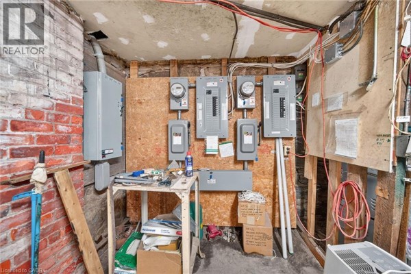 817 King Street E, Hamilton, ON, photo 2