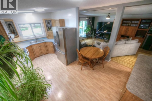 817 Smith Crescent, Genelle, BC, photo 2