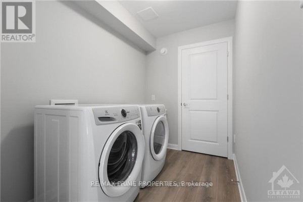 818 Glissade Grove E, Ottawa, ON K4A5R5 Photo 4