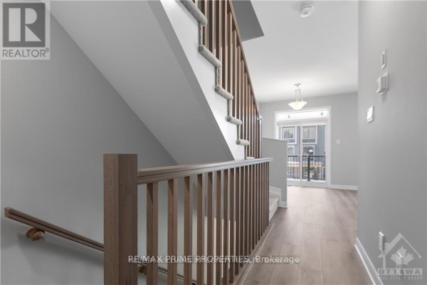 818 Glissade Grove E, Ottawa, ON K4A5R5 Photo 5