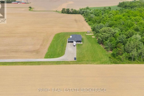 818 Oil Heritage Road, Chatham Kent, ON, photo 3