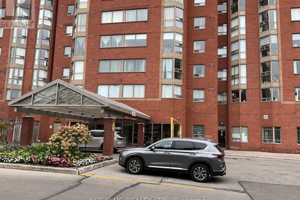 Primary Bedroom - 819 - 2466 Eglinton Avenue E, Toronto, ON M1K5J8 Photo 3