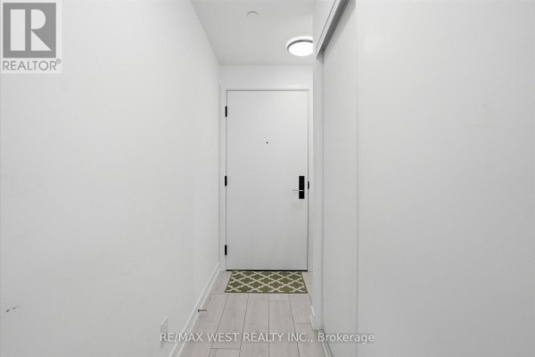 819 - 270 Dufferin Street, Toronto, ON, photo 2