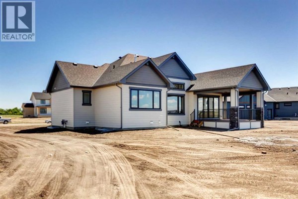 Pantry - 819 Green Haven Close, Okotoks, AB T1S0R3 Photo 3