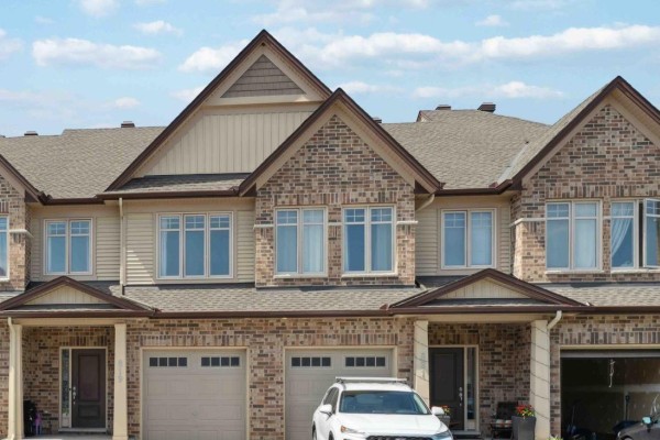 819 Miikana Road, Ottawa