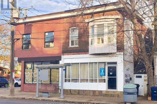 819 Pape Avenue, Toronto, ON M4K3V1 Photo 2